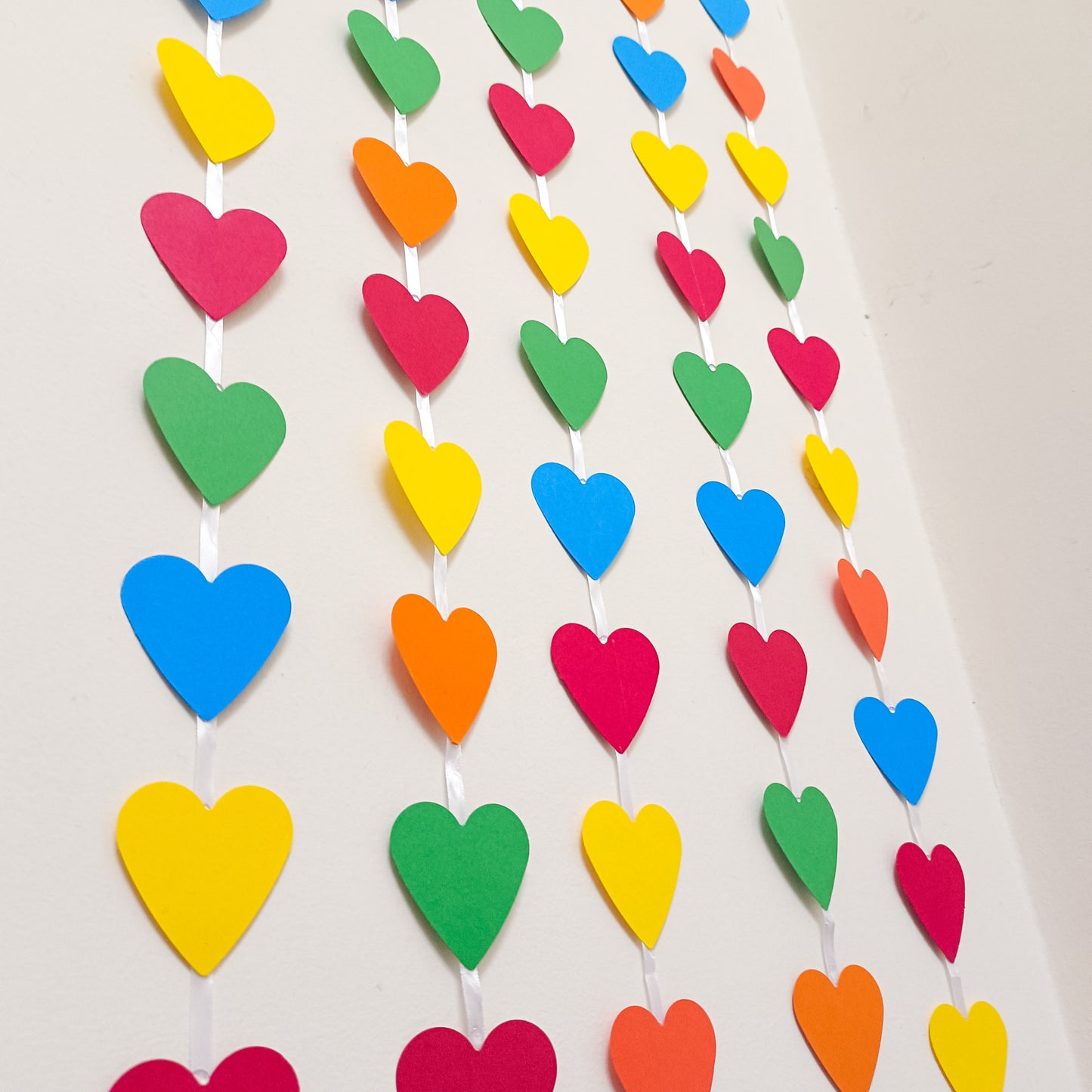 MULTI COLOR HEART SHAPED STRING BANNER BACKDROP - 5 STRINGS IN A PACK