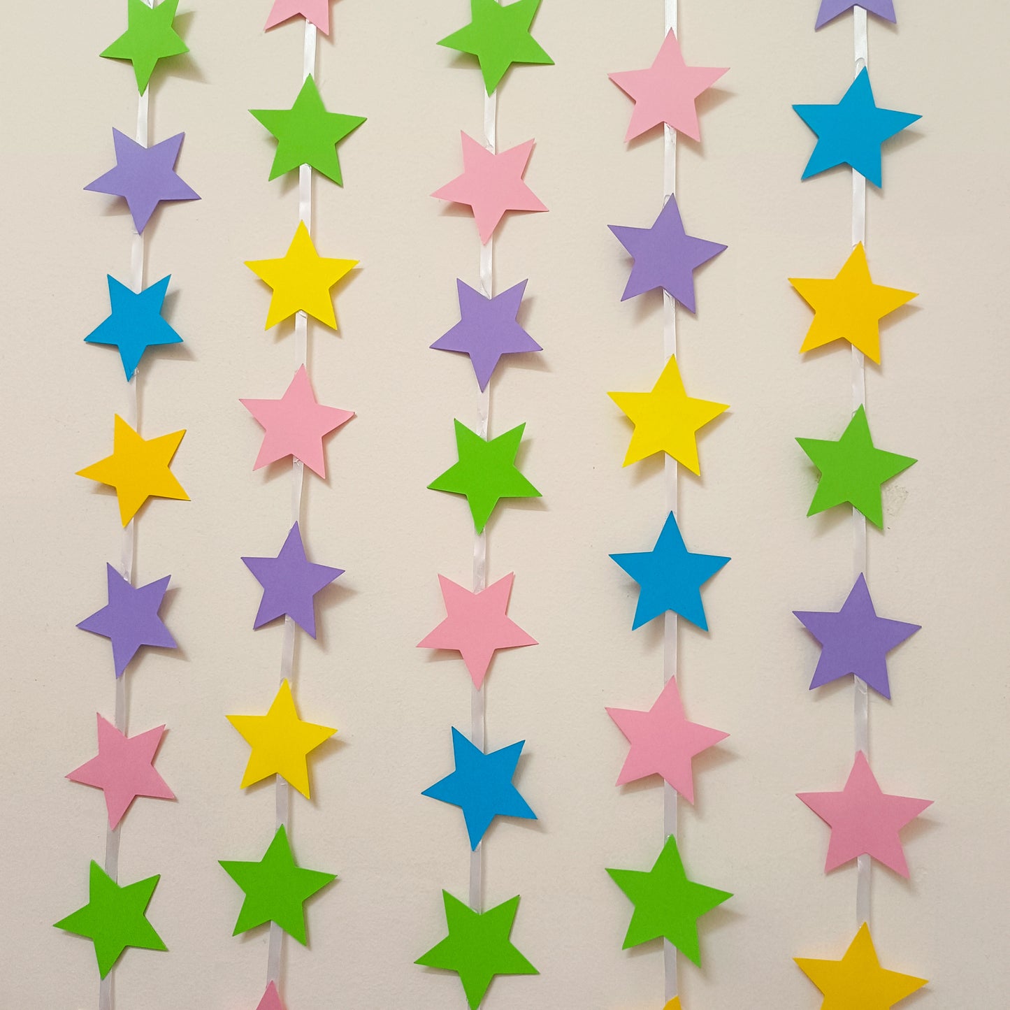 PASTEL COLOR STAR SHAPED STRING BANNER BACKDROP - 5 STRINGS IN A PACK