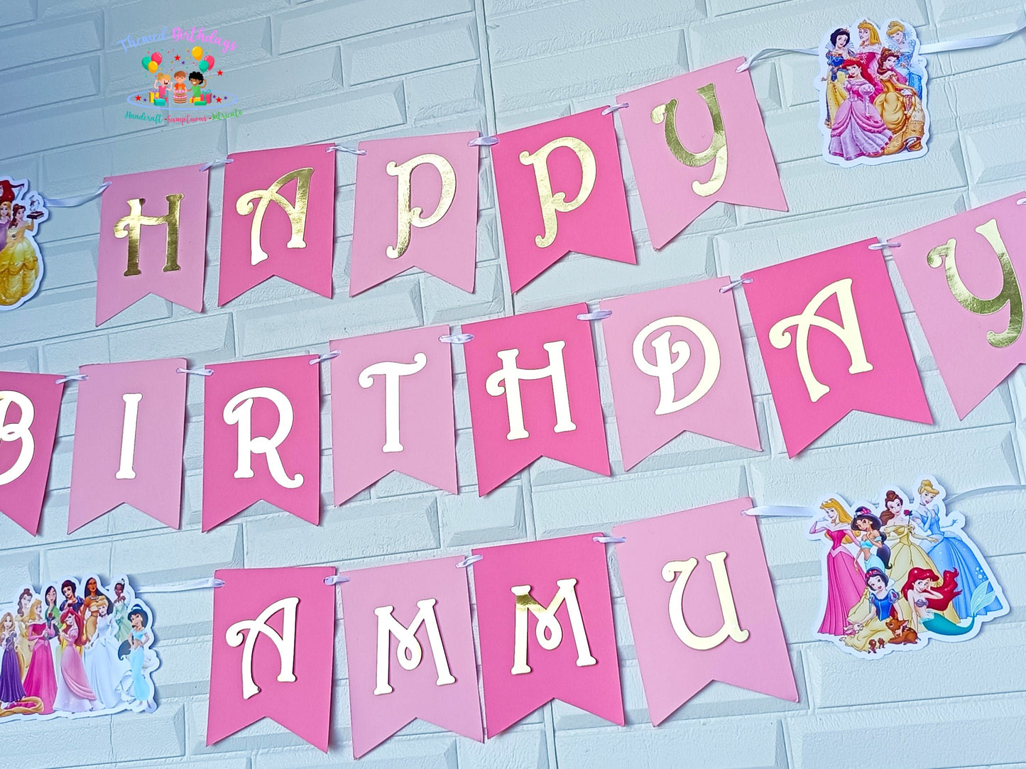 PRINCESS-THEMED BANNER WITH NAME