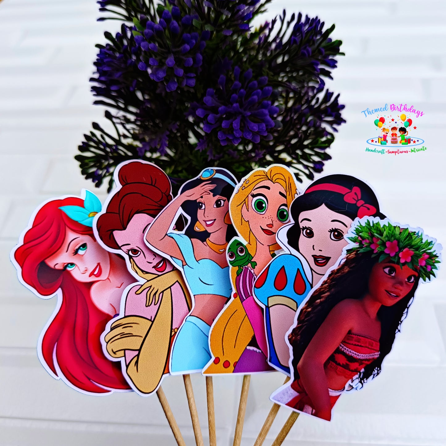 DISNEY PRINCESS-THEMED CUPCAKE TOPPERS (12 PCS)