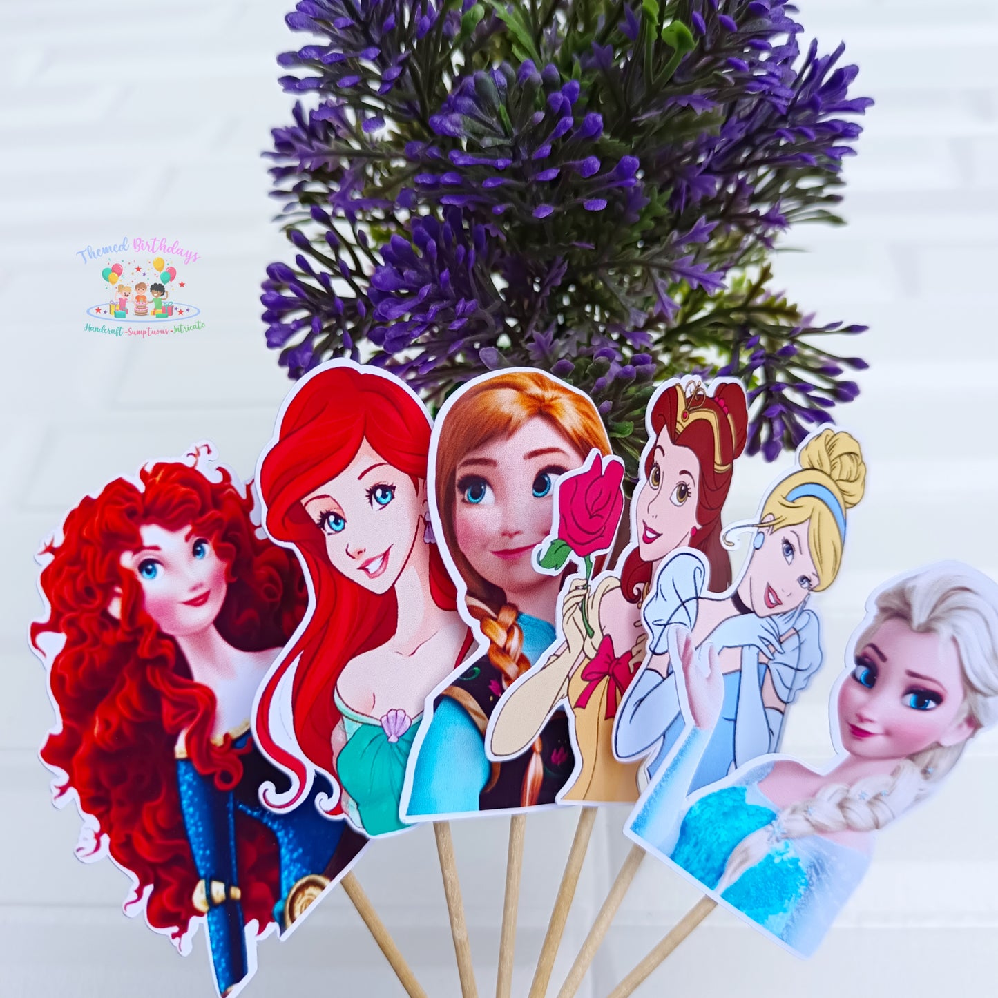 DISNEY PRINCESS-THEMED CUPCAKE TOPPERS (12 PCS)