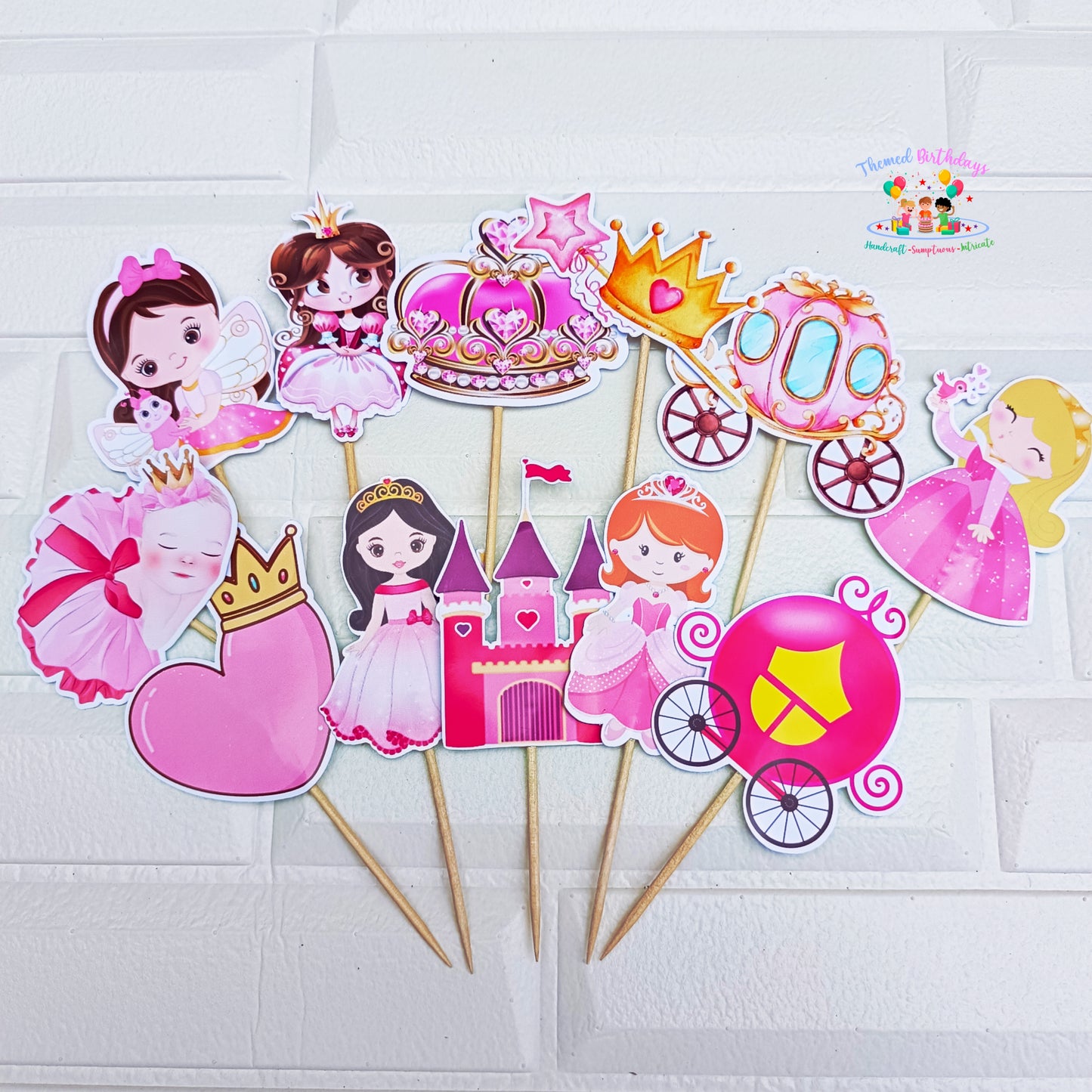 PRINCESS-THEMED CUPCAKE TOPPERS (12 PCS)