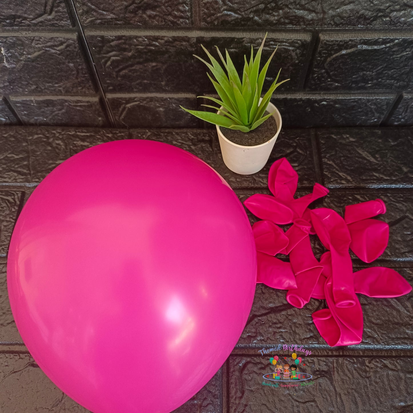 HIGH QUALITY HOT PINK LATEX BALLOONS - 25 PCS IN A PACK