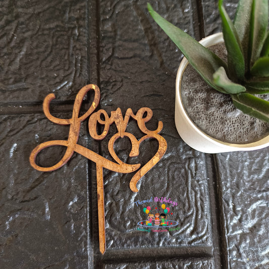 LOVE WOODEN TOPPER