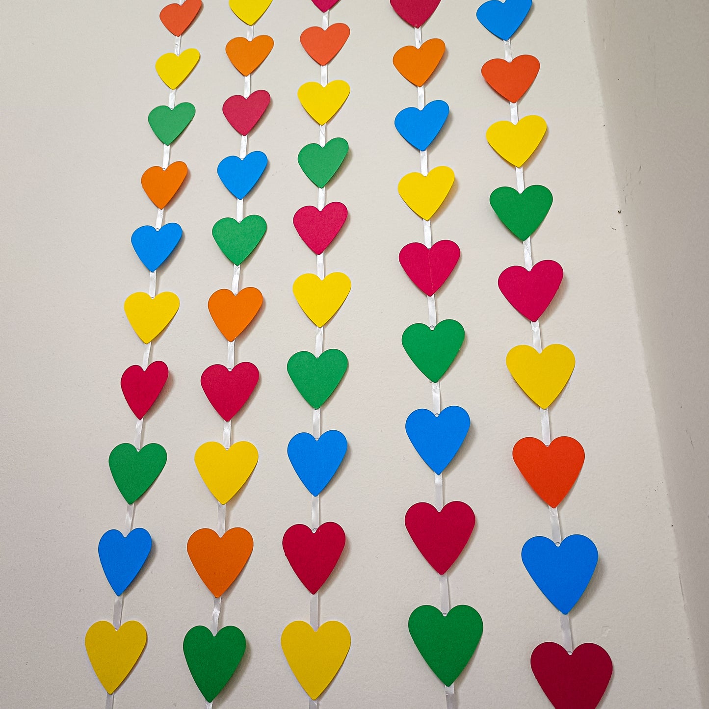 MULTI COLOR HEART SHAPED STRING BANNER BACKDROP - 5 STRINGS IN A PACK